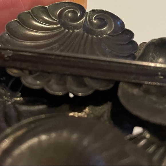 Metal Tri Color Seashell Brooch - Picture 3 of 4